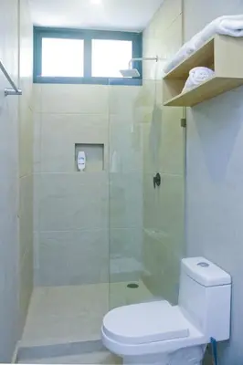 Un baño de TerraCondos Loft 203 & 204