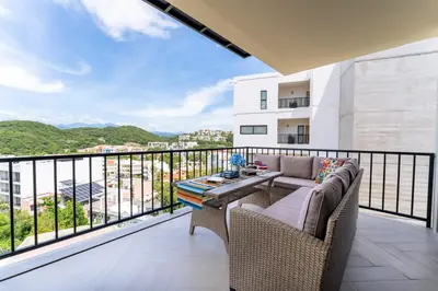 Un balcón o terraza de 3078 - Niru Penthouse A301