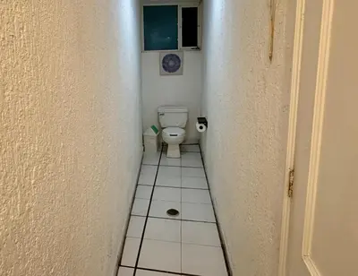 Un baño de Casa con hermoso jardín y terraza