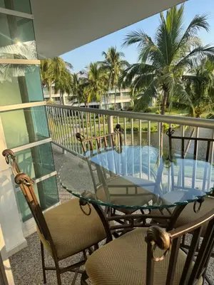 Plano de Depa en Acapulco Diamante - Albercas, Canchas y Jardines Apartment in Acapulco Diamante - Pools, Sports Courts and Garden Views