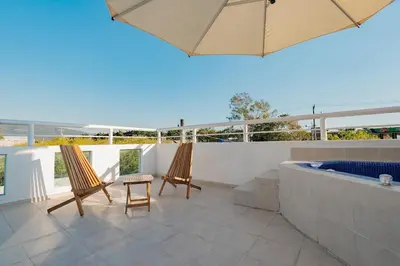 Piscina en o cerca de Family House with Pool and Jacuzzi in Morelos