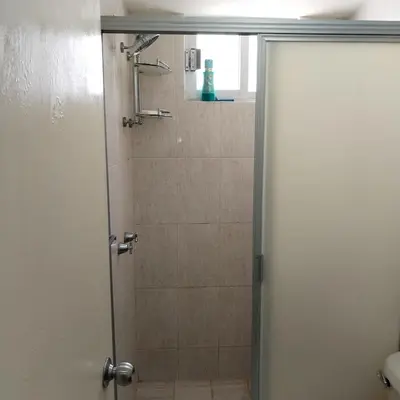 Un baño de Departamento en Condominio Rocasol