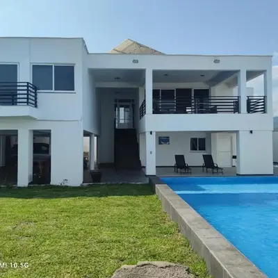 Casa Playa Eugen beach house with pool
