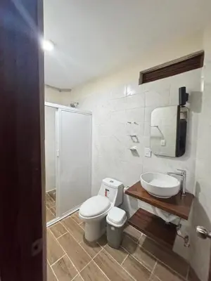 Un baño de Karibu