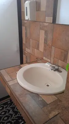 Un baño de Hyperrent habitaciones