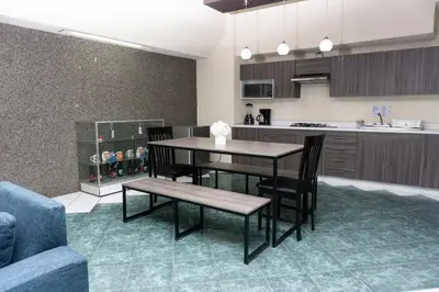 Una cocina o zona de cocina en Departamentos Arista