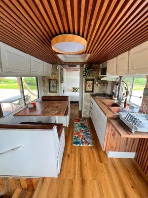 Una cocina o zona de cocina en Narayana Caravan