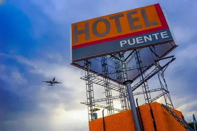 Certificado, premio, señal o documento que está expuesto en Hotel Puente