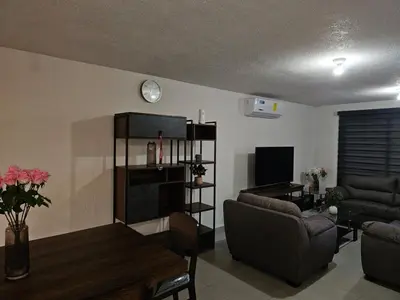 Zona de estar de Villa Residencial con Piscina y Club de Playa 3 Hab
