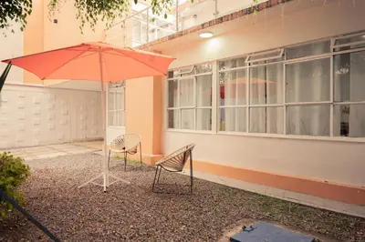 Plano de Hostal Kahlo - 1 Bed in women's dorm 1 cama en dormitorio compartido de mujeres
