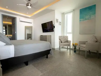 Cama o camas de una habitación en Oceanfront Apartment in Acapulco, 4 Bedrooms
