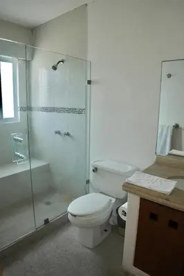 Un baño de Rincon Frente al mar
