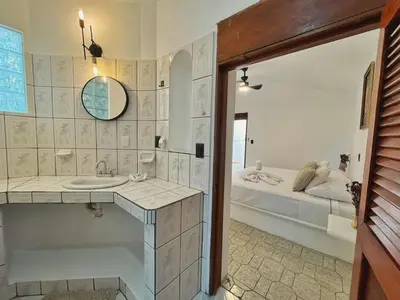 Un baño de Casa Amanecer