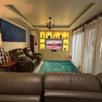 La Esperanza Family Inn
