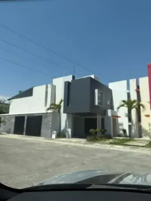 Edificio en el que se encuentra el hostal o pensión