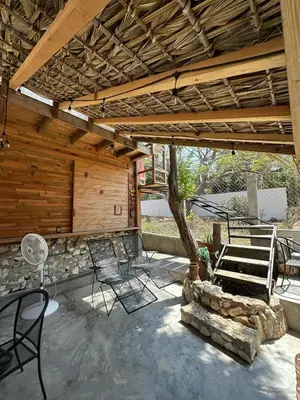 Un patio o zona al aire libre en KAO Cabin