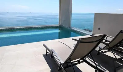Piscina en o cerca de HABITACIÓN Torres Palmas alberca, vista al mar, Roof Top VIP