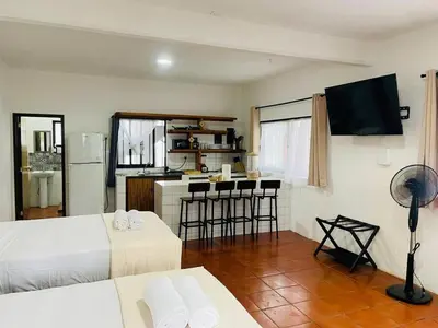 Una televisión o centro de entretenimiento en Punta Teresita Alebrije, inmejorable ubicacion