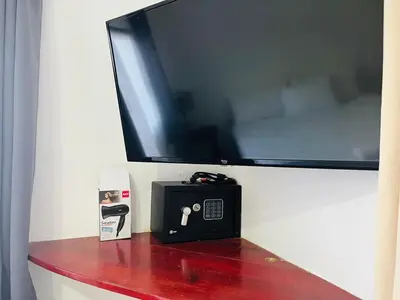 Una televisión o centro de entretenimiento en Punta Teresita Chapulines, inmejorable ubicacion