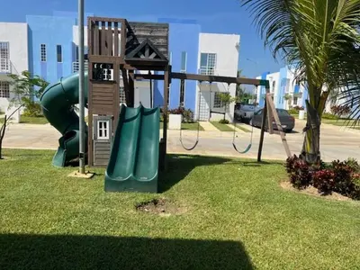Zona de juegos infantil en Casa Irlanda