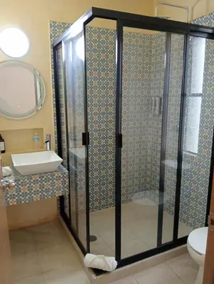 Un baño de Casa Guadalupe Robles