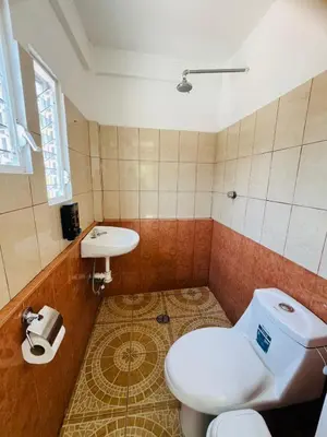Un baño de Casa Iguanas, ubicación inmejorable en la bahia principal