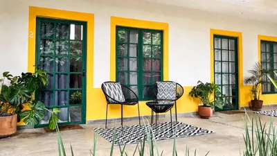 Jardín al aire libre en Shanti Home