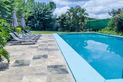 Piscina en o cerca de Refugio del Colibrí