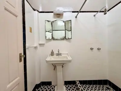 Un baño de Casa de 5 habitaciones en el Centro de Puebla con Estacionamiento Doble