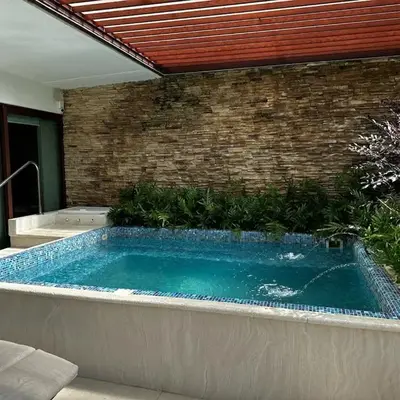 Apartment with a private pool