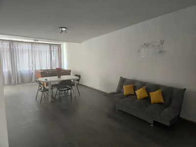 Zona de estar de Casa de 1 piso cerca de hospital san alejandro