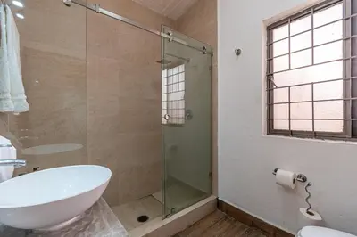 Un baño de Quinta La Aguacana