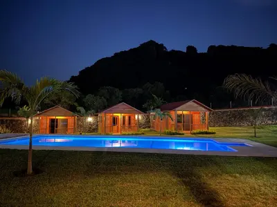Piscina en o cerca de Cabañas Tlaxomolco