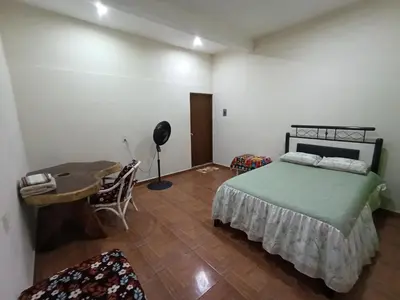Cama o camas de una habitación en HABITACION PRIVADA CON BAÑO PRIVADO, VENTILADOR, WiFi Y RESTAURANT