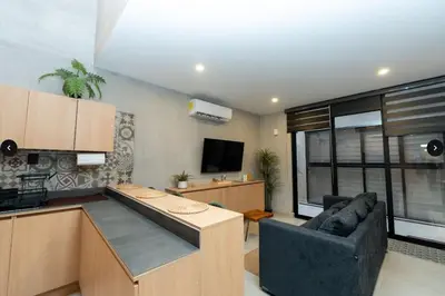 Una cocina o zona de cocina en Best of Both Worlds Close to Sta Cruz but QUIET