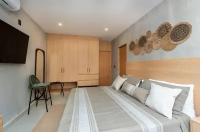 Cama o camas de una habitación en Best of Both Worlds Close to Sta Cruz but QUIET