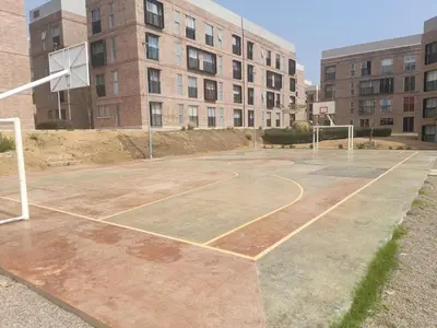 Instalaciones para jugar a tenis o squash en Apartamento cerca del Centro con estacionamiento y wifi rápido o alrededores