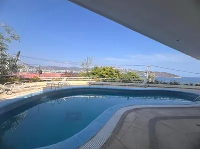 Piscina en o cerca de Private villa, 6 bedrooms, 2 pools with views