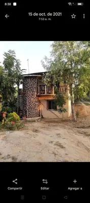 Edificio en el que se encuentra la habitación en casa particular