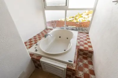 Un baño de Casa Cielito Lindo, Large Private Villa with Pool & Bay View