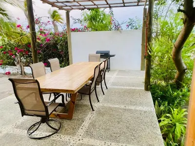 Un balcón o terraza de Luxury Beach House