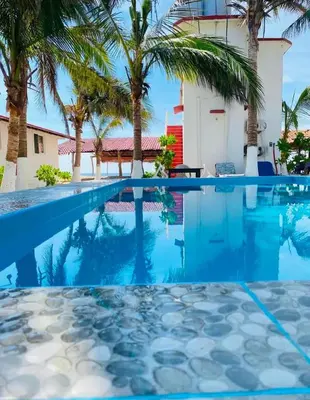 Piscina en o cerca de Cabaña el Coral