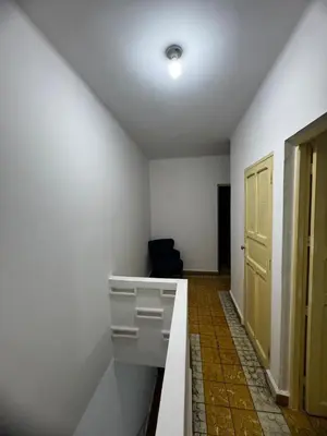 Una televisión o centro de entretenimiento en Casa de luna