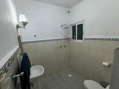 Un baño de Posada de Luna 1