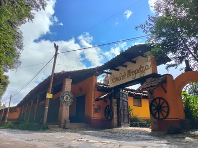Edificio en el que se encuentra el camping