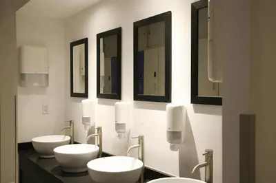 Un baño de Izzzleep Aeropuerto Terminal 1