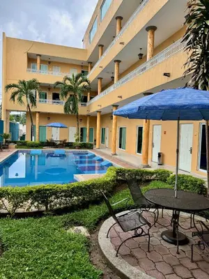 Piscina en o cerca de MESÓN DE LA RIVERA
