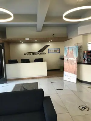 El vestíbulo o zona de recepción de Hotel Aeropuerto