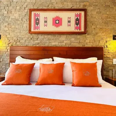Hotel & Suites Cerro Roj0