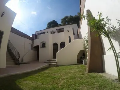 Edificio en el que se encuentra el albergue
